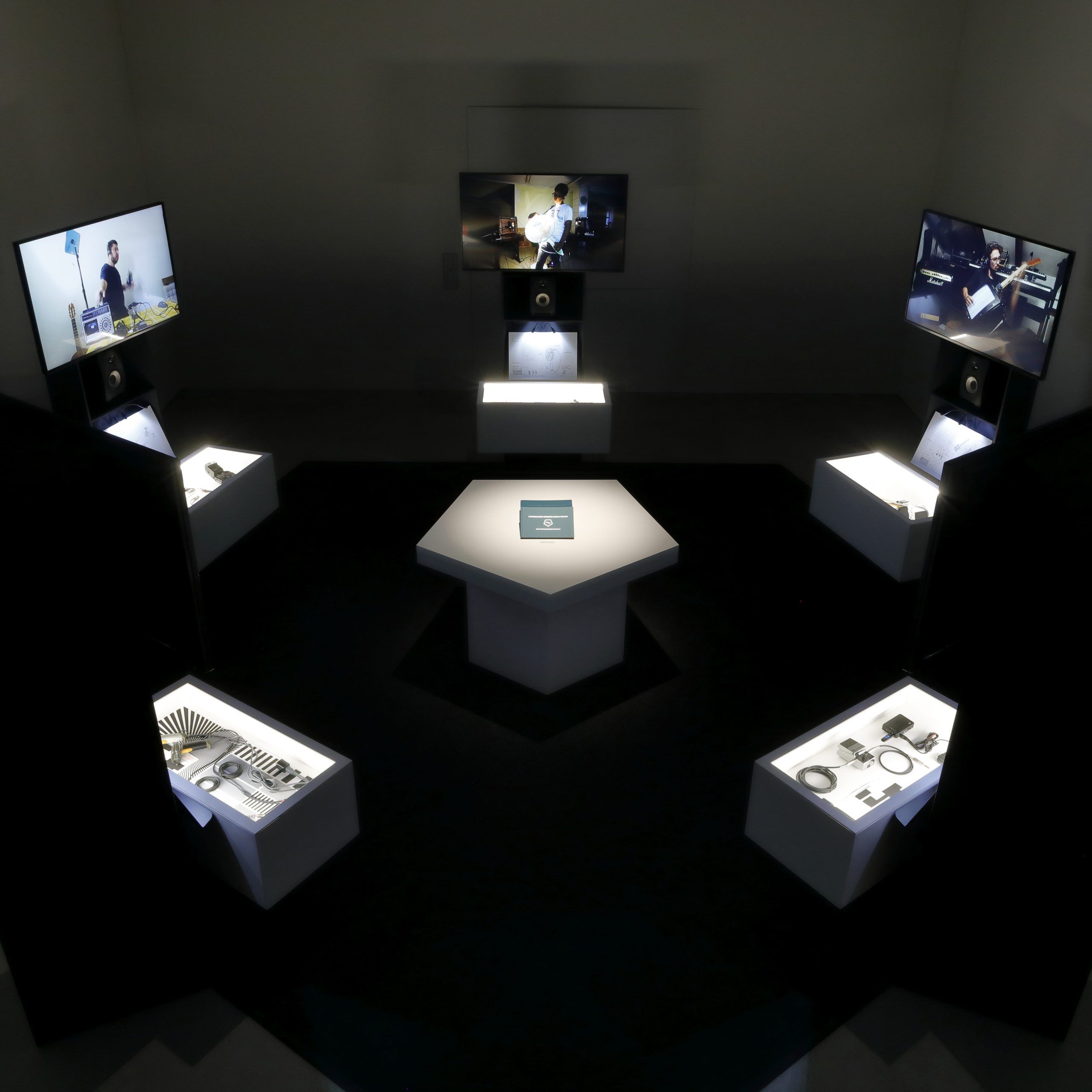 Electromagnetic Orchestra Without Borders (2020)